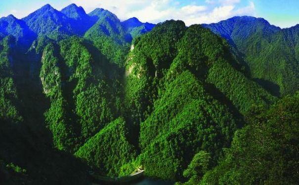 峨眉山旅游