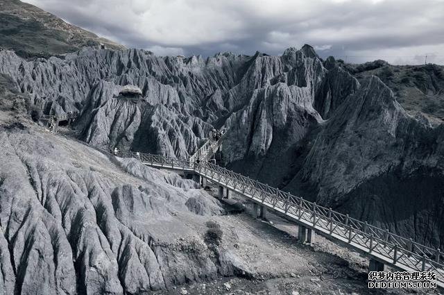 抄作业了！现成的旅行攻略，给力的景点半价