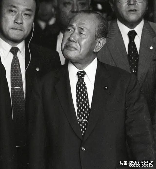 1972年中日建交，日首相一句“添麻烦”惹大祸，