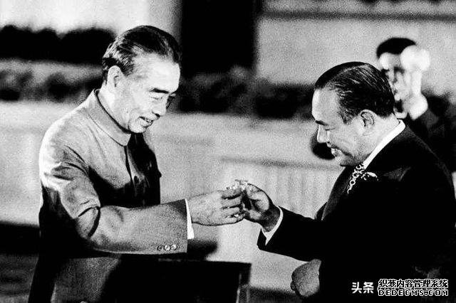 1972年中日建交，日首相一句“添麻烦”惹大祸，