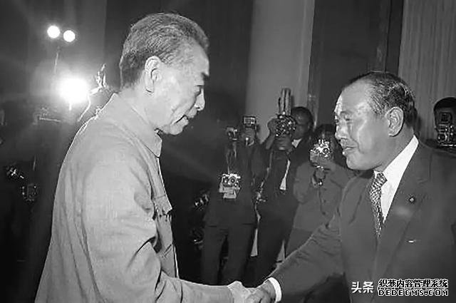 1972年中日建交，日首相一句“添麻烦”惹大祸，